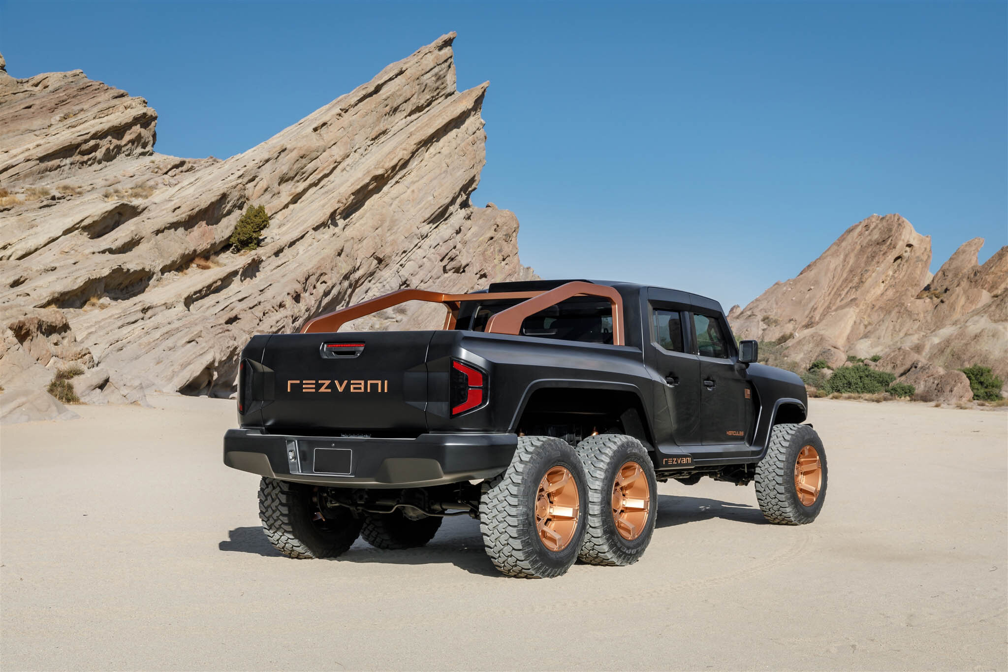 Debut 6.2. Rezvani Hercules 6x6. Rezvani Hercules 6x6 2021. Jeep Gladiator 6x6 2020. Резвани Геркулес 6х6.