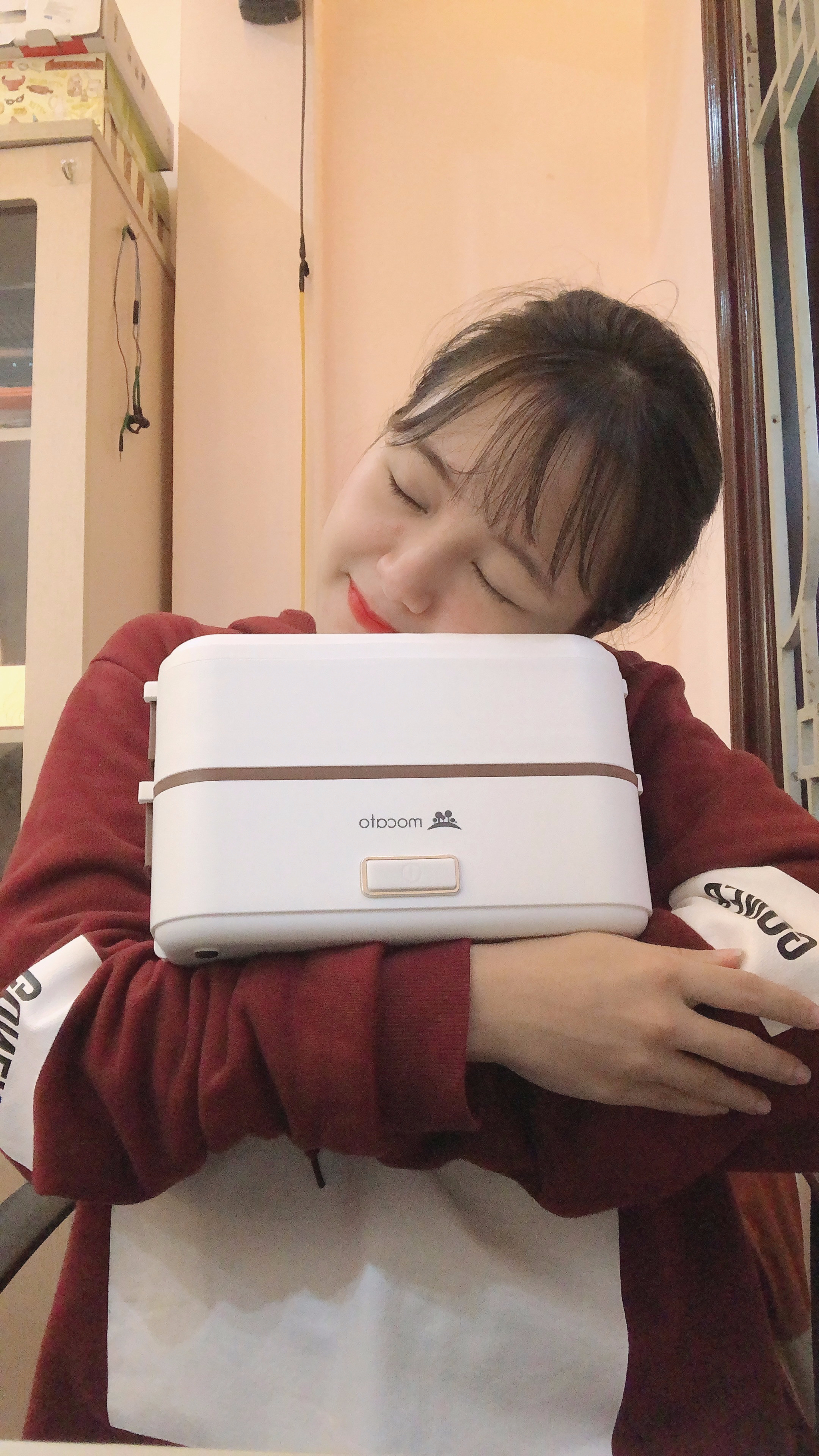 Mua được Hộp cơm xịn xịn xịn, ưng quá nè mọi người ưi