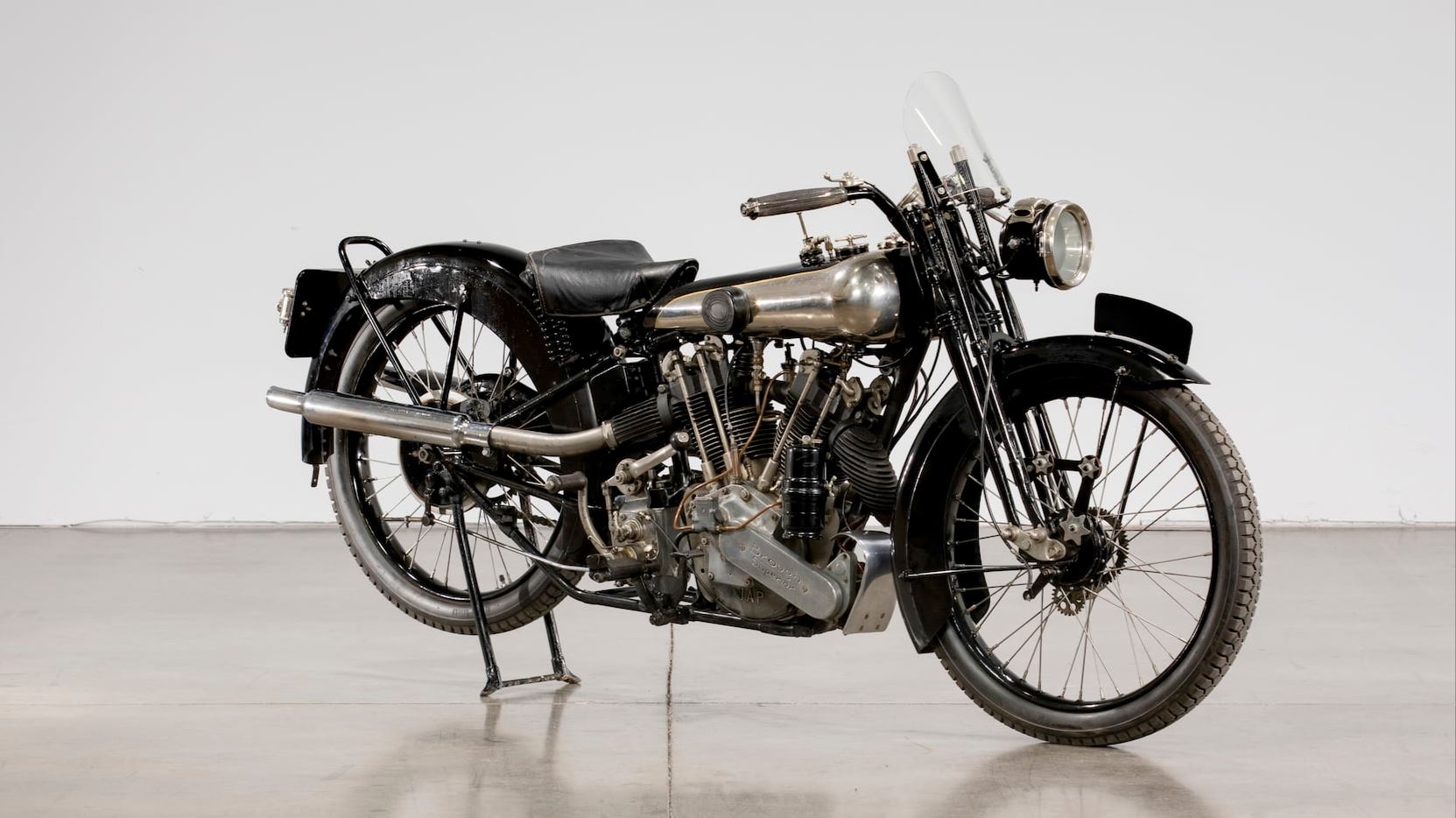 1925-Brough-Superior-SS100.jpg