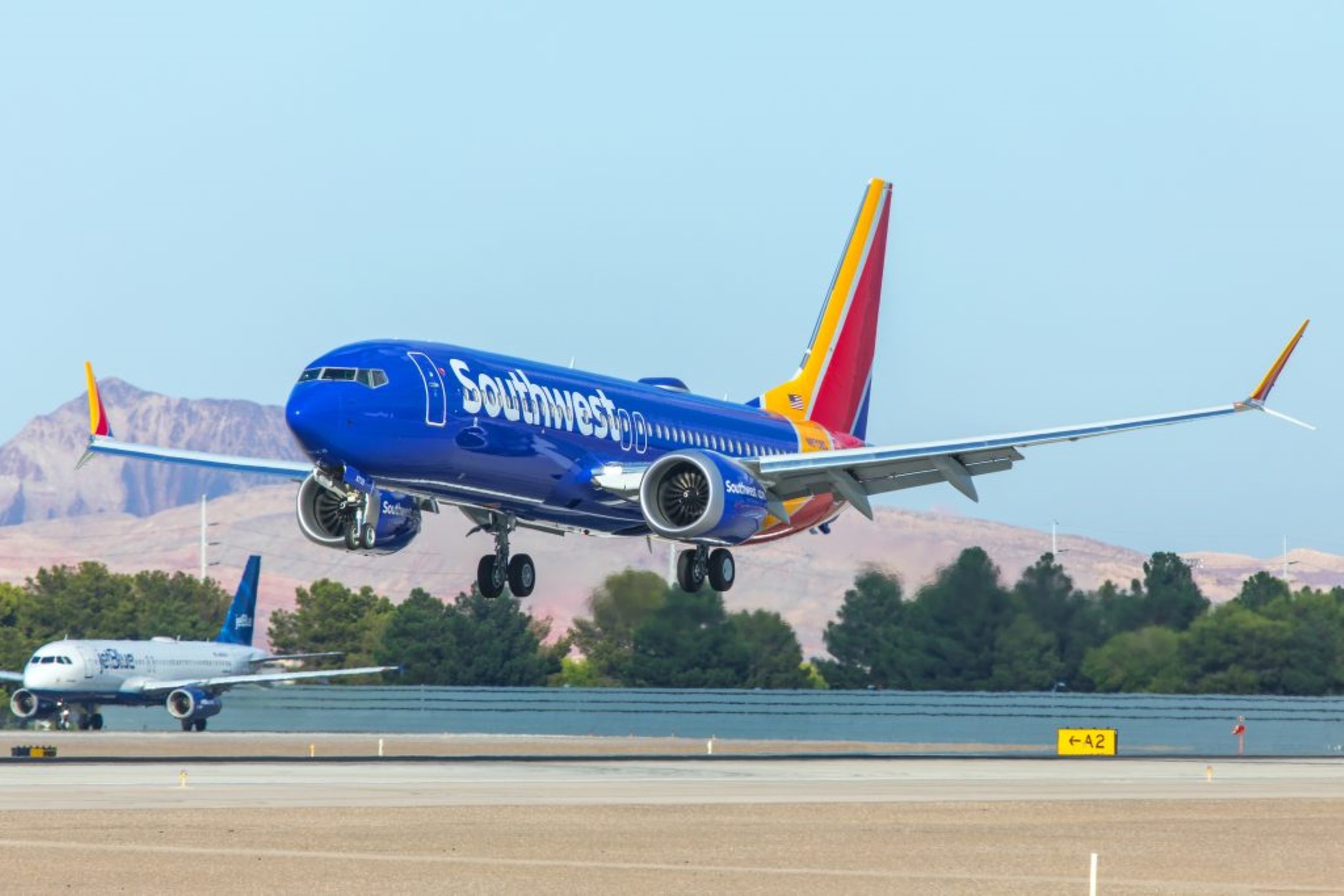 737 MAX Southwest Airlines.jpg