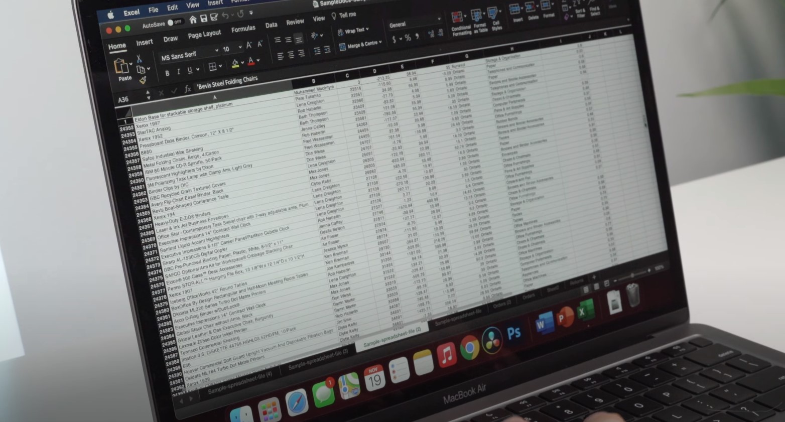 Chip M1 của Apple mở và chạy 1 file excel trên 20.000 dòng/sheet, cuộn