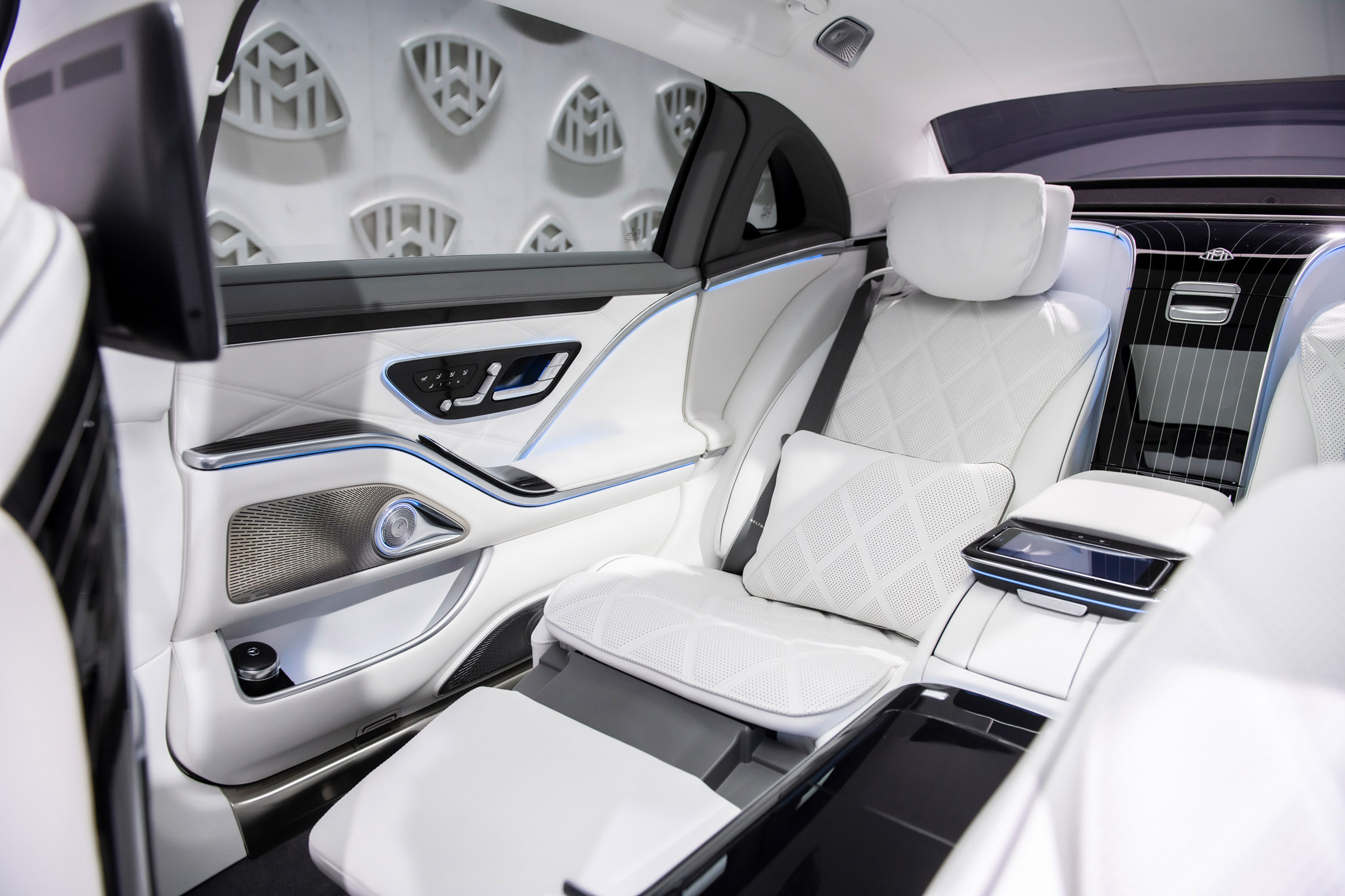 Mercedes_maybach_s_class_2021_ra_mắt_tinhte-137.jpg