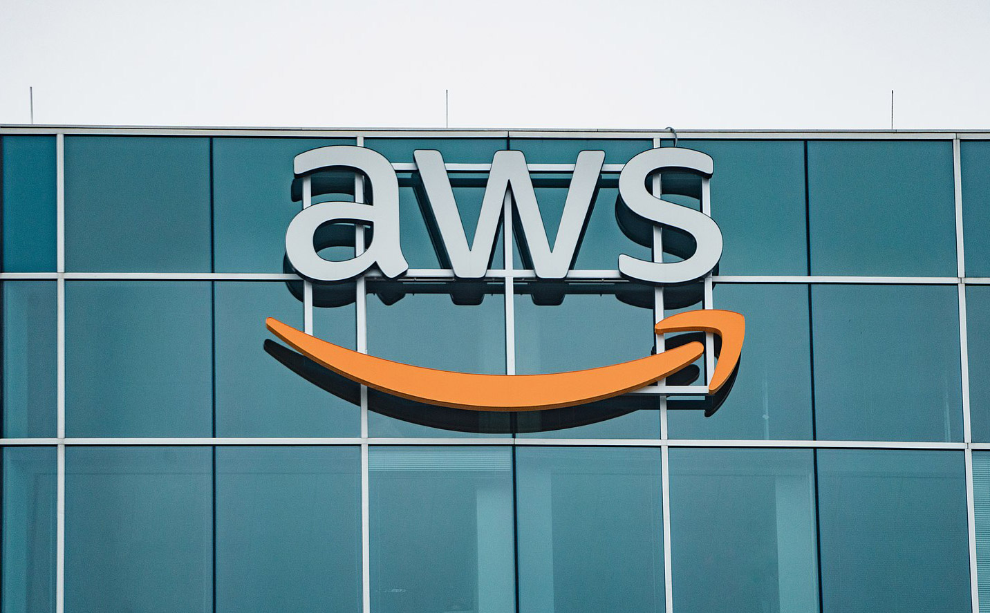 Thế giới phụ thuộc vào Amazon nhiều hơn bạn tưởng | Vì sao các công ty dùng  AWS?