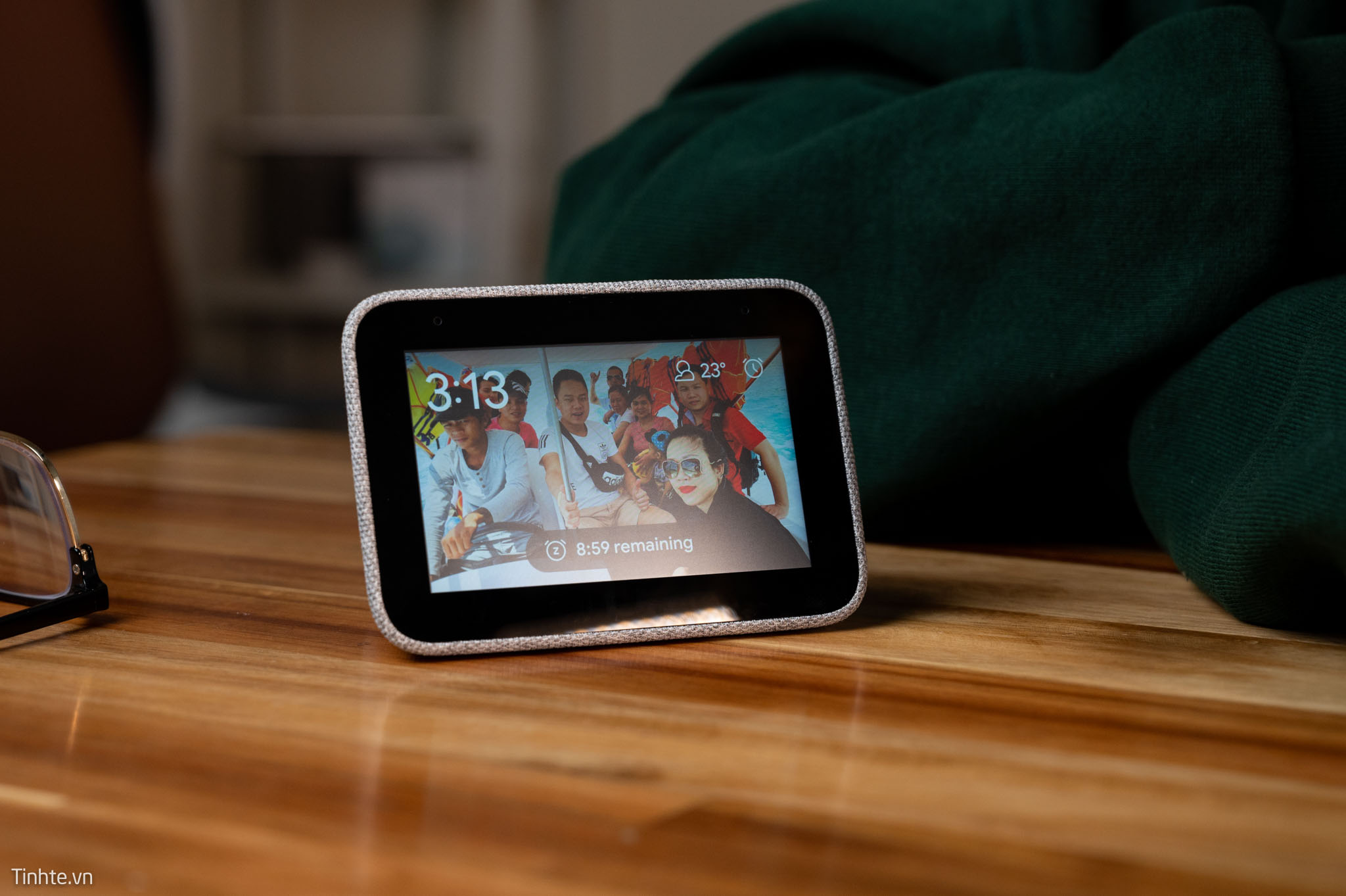 Trên tay Lenovo Smart Clock: đồng hồ có Google Assistant Trên tay Lenovo Smart Clock: đồng hồ có Google Assistant