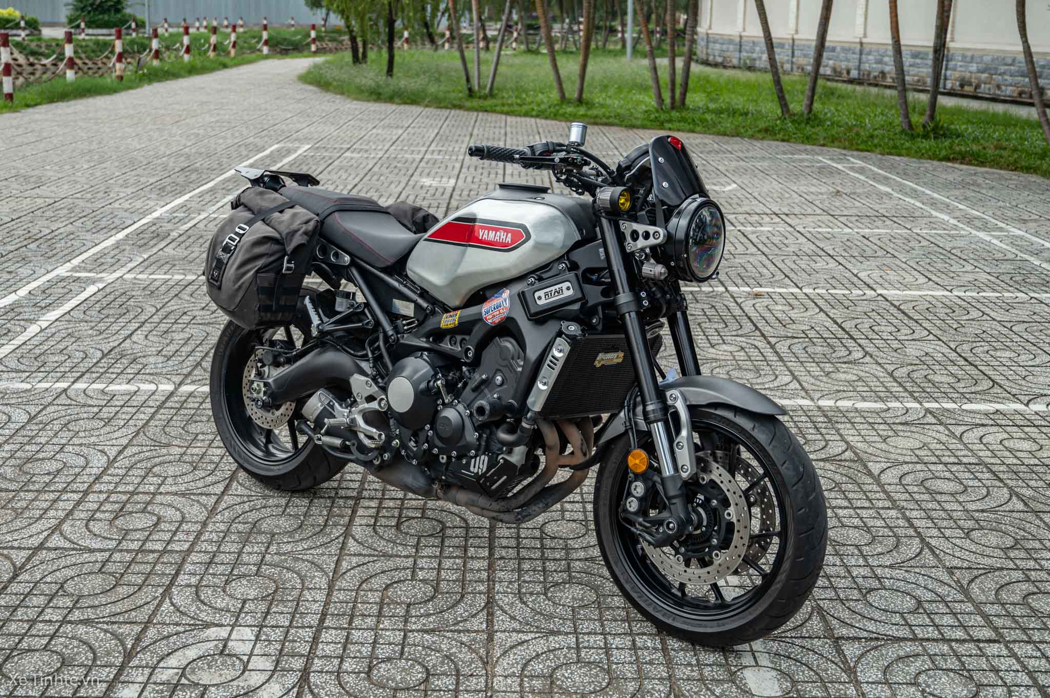 Trên tay Yamaha XSR 900 giá 320 triệu được gắn thêm ít đồ chơi để đi tour  tốt hơn