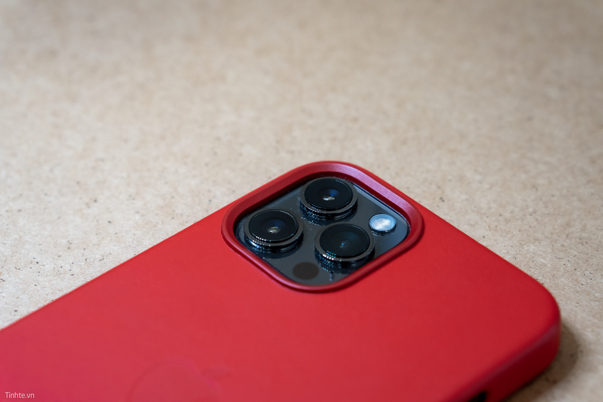 apple-red-leather-case--6.jpg