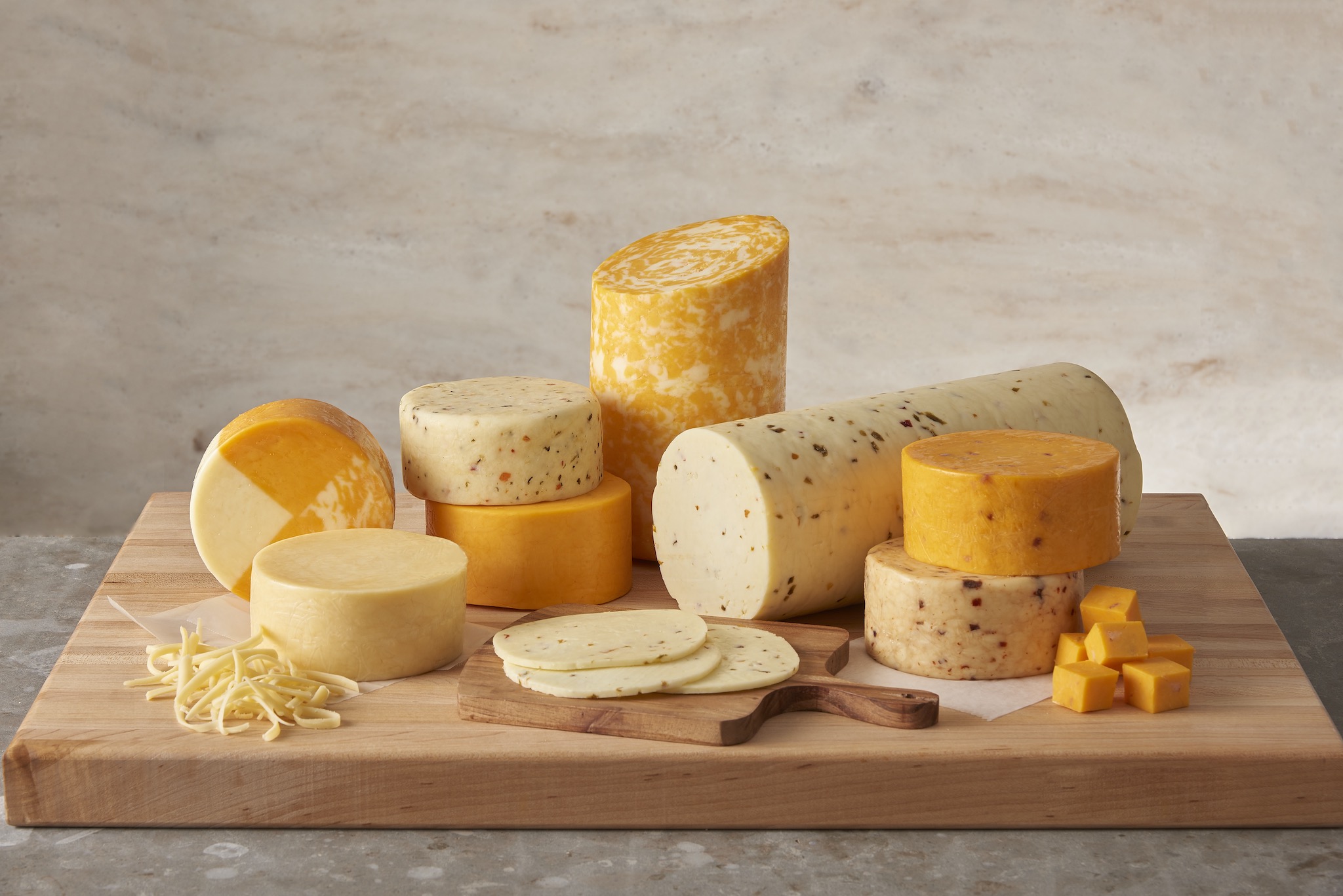 Стародуб гауда отзывы. Продукты сыр. Сырный продукт это сыр. Сырный продукт это сыр. Сырный продукт это сыр.