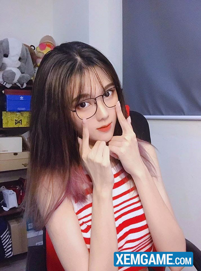 Hàng loạt nữ streamer thử sức với chiến trường rực lửa Call of Duty: Mobile VN, chơi game thôi có cần xinh vậy không? - Ảnh 4.