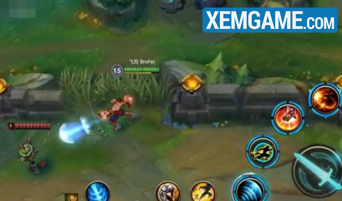 Tranh cãi trước những rò rỉ về gameplay đơn giản của LMHT: Tốc Chiến - Jarvan combo chỉ với một nút, Lee Sin bấm vào mắt là auto hộ thể - Ảnh 4.